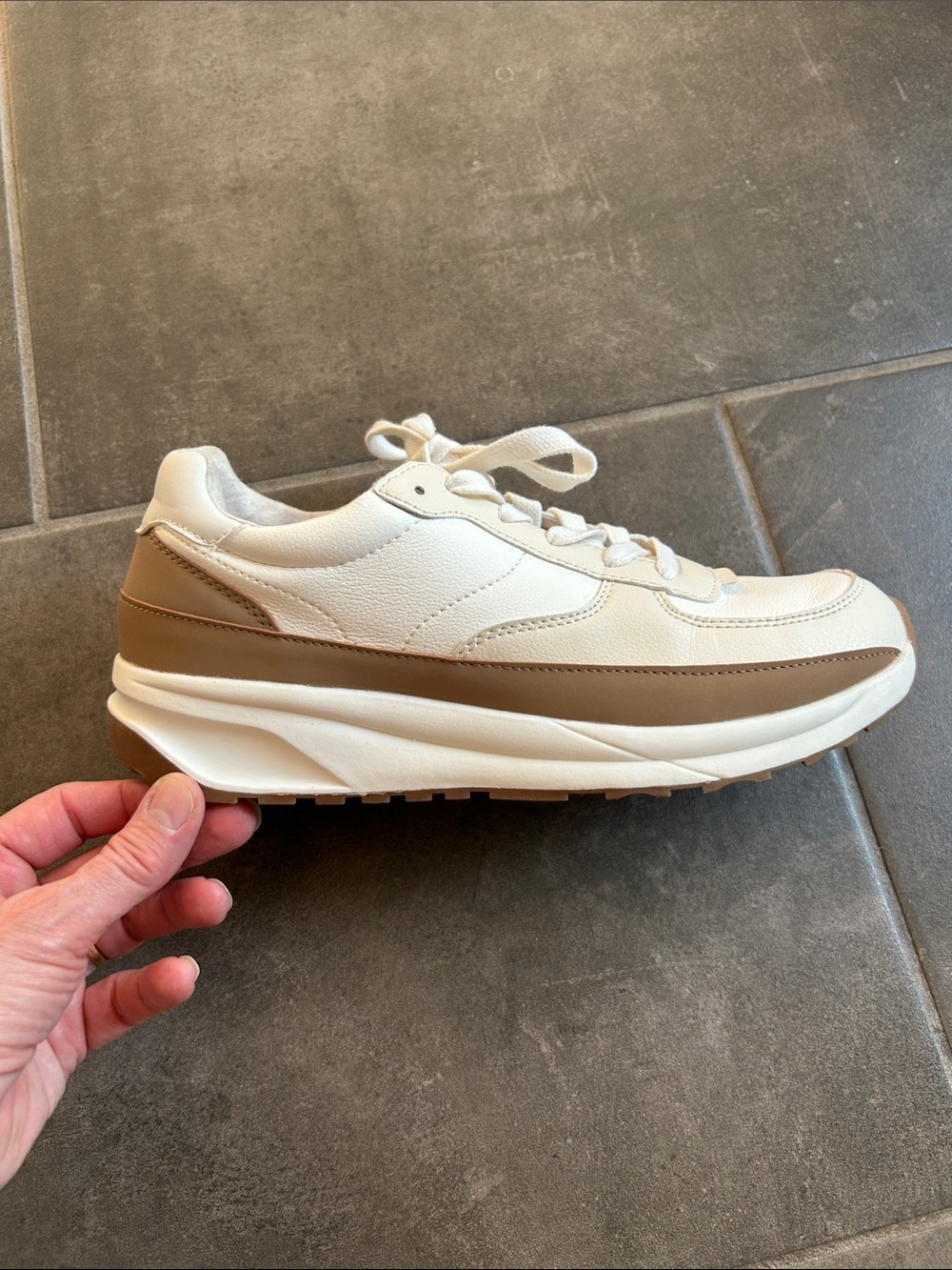 Cushionaire White and Tan Sneakers - Picture 12 of 12